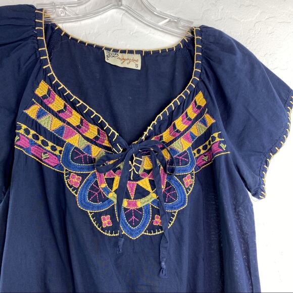Magazine Navy Boho Embroidered Short Sleeve Key Hole Popover Cotton Top Small - Picture 3 of 9